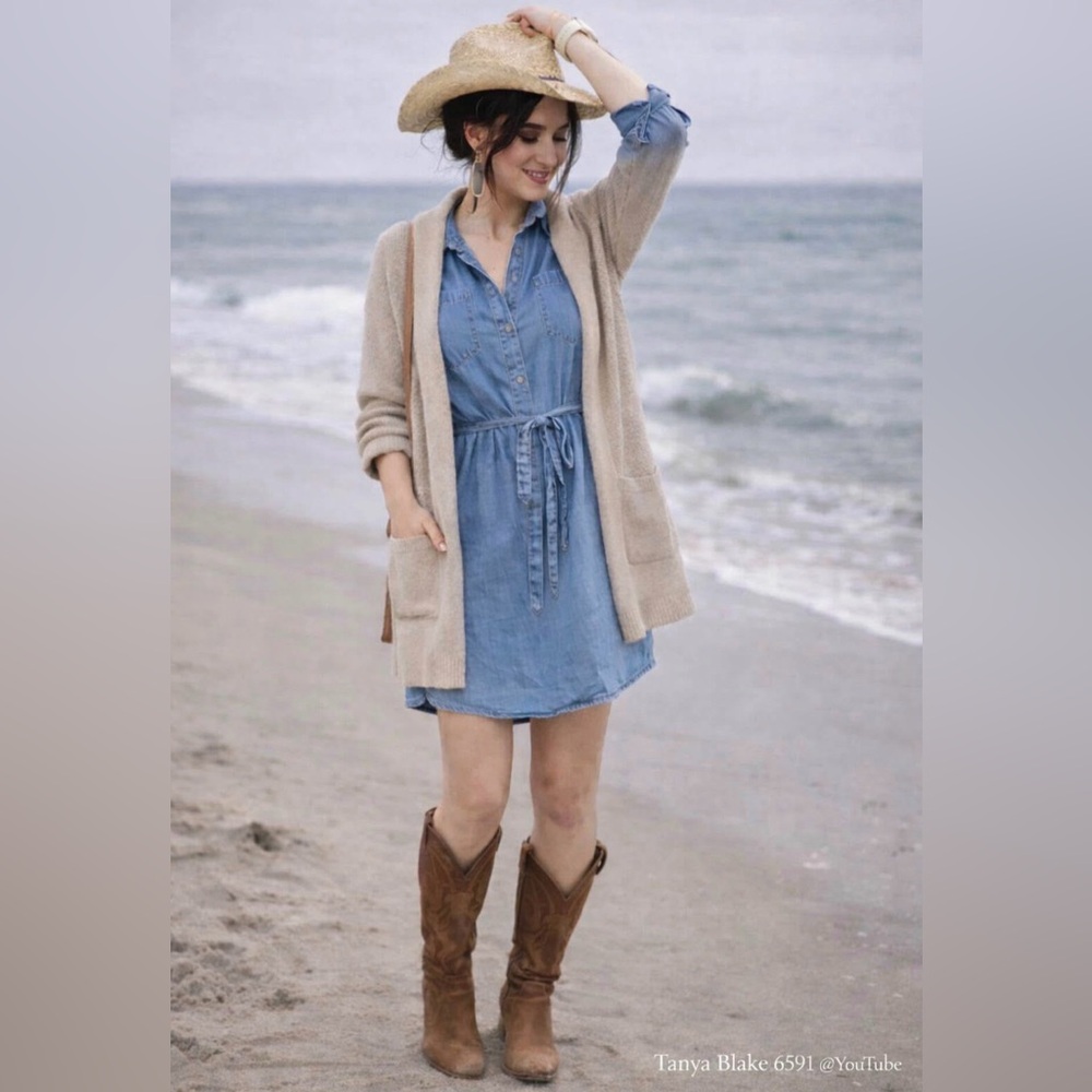 Two piece set ✨ Styled for You – Denim Dress + Cozy Cardigan Bundle 💙🤍